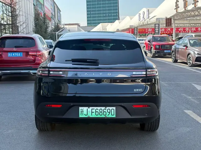 Aito M5 — Фото автомобиля 8