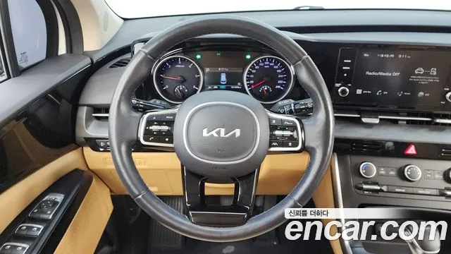 Kia Canival Carnival 4 поколение 9 мест Prestige — Фото автомобиля 13
