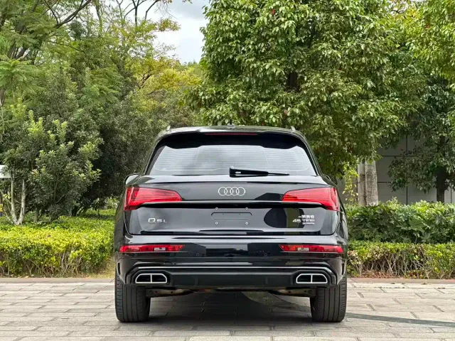 Audi Q5L — Фото автомобиля 5