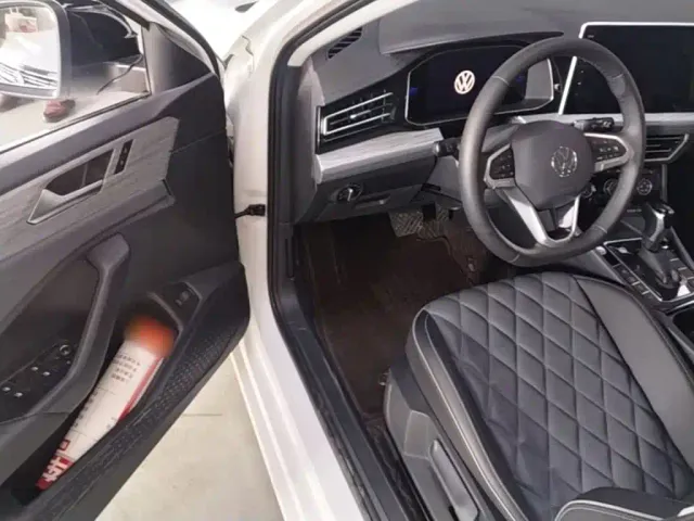 Volkswagen Sagitar — Фото автомобиля 15