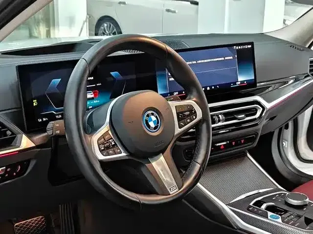 BMW i3 — Фото автомобиля 13