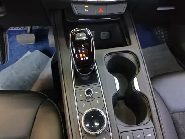 Cadillac XT4 — Фото автомобиля 13