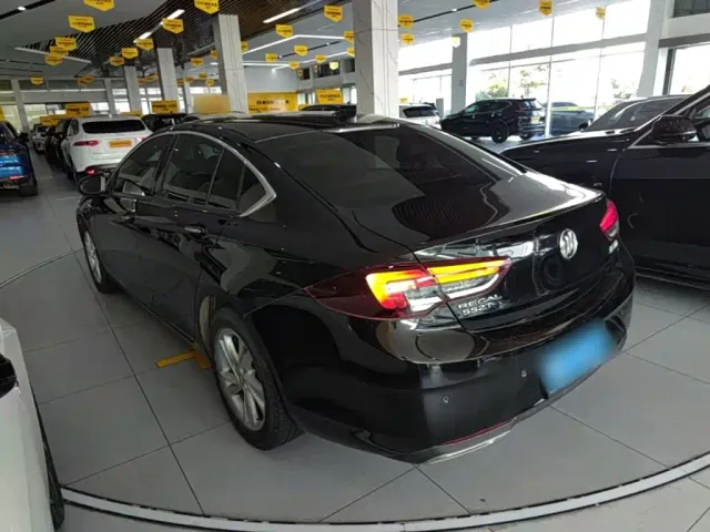 Buick Regal — Фото автомобиля 4