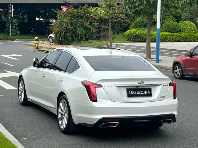 Cadillac CT5 — Фото автомобиля 5
