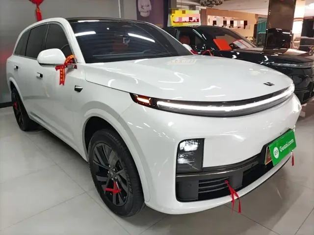 Li Auto L7 — Фото автомобиля 3