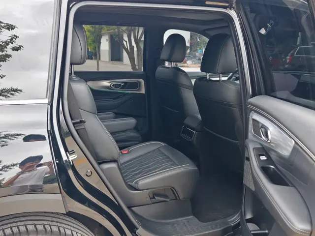 GAC Trumpchi GS8 — Фото автомобиля 12