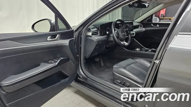 Kia K5 Generation 3 — Фото автомобиля 15