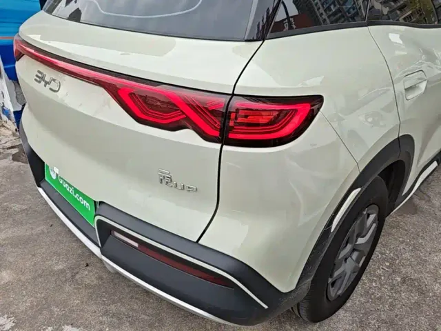 BYD Yuan UP — Фото автомобиля 7