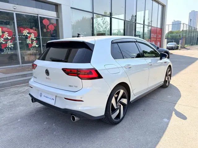 Volkswagen Golf GTI — Фото автомобиля 10