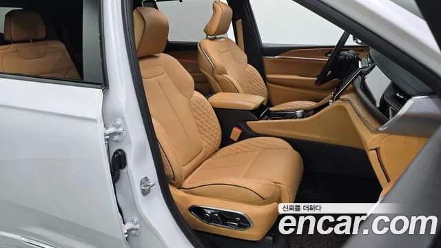 Jeep Cherokee — Фото автомобиля 5