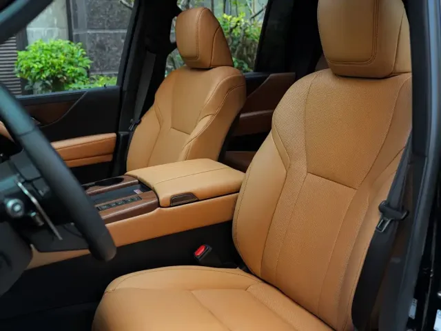Lexus LX — Фото автомобиля 13