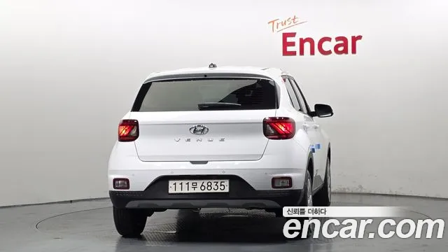 Hyundai Venue — Фото автомобиля 4
