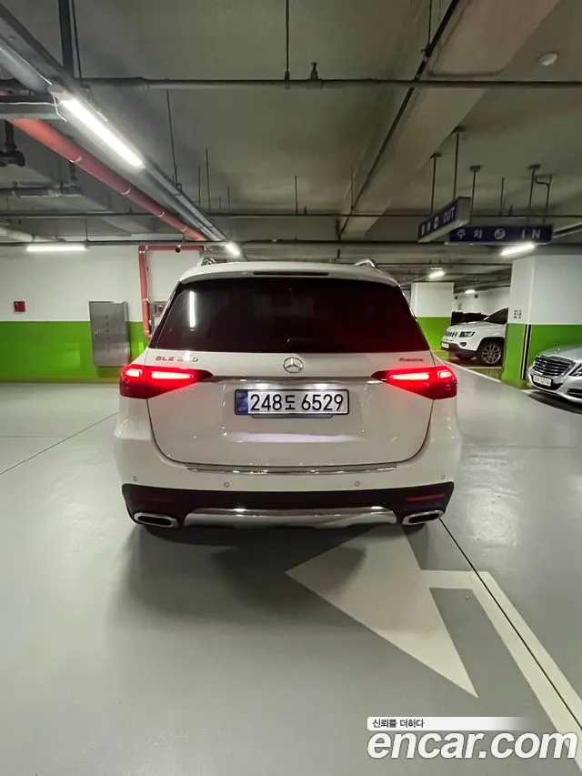 Mercedes-Benz GLE-Class — Фото автомобиля 3