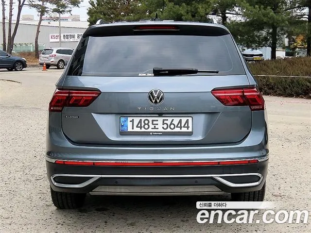 Volkswagen Tiguan — Фото автомобиля 4