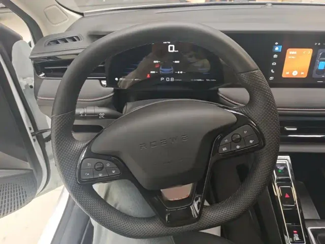 Roewe i5 — Фото автомобиля 10