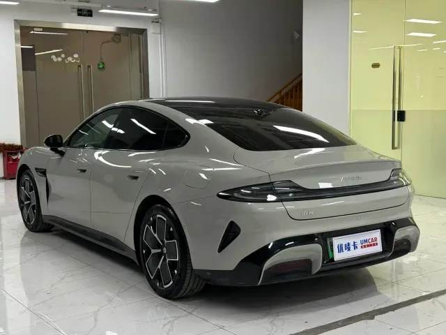 Xiaomi SU7 — Фото автомобиля 4