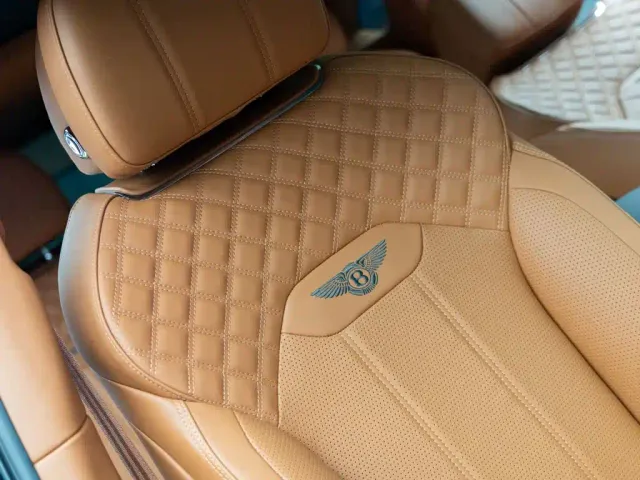 Bentley Bentayga — Фото автомобиля 15