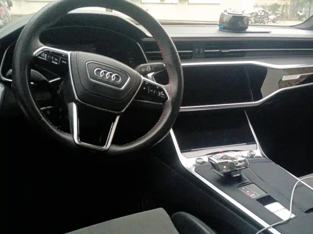 Audi A6L — Фото автомобиля 12