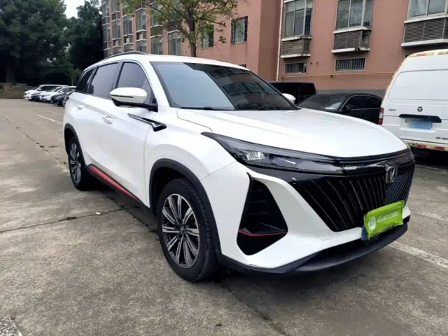 Changan CS75 Plus — Фото автомобиля 3