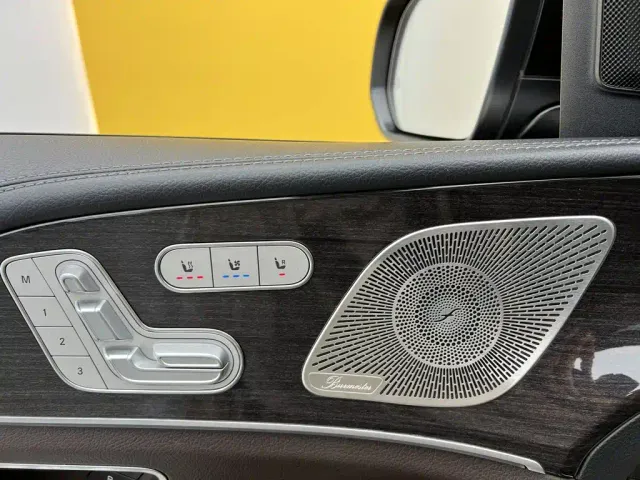Mercedes-Benz GLS-Class — Фото автомобиля 17