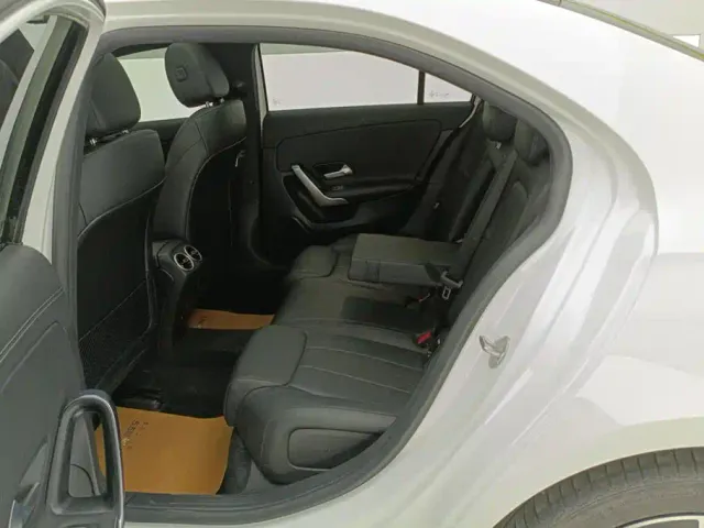 Mercedes-Benz A-Class — Фото автомобиля 11