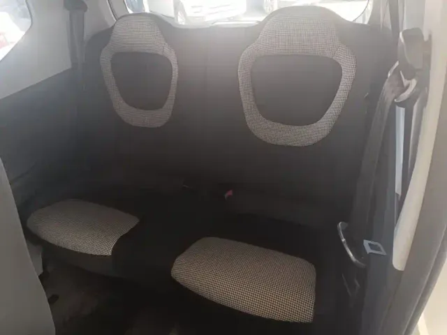 Wuling Hongguang Mini EV — Фото автомобиля 16