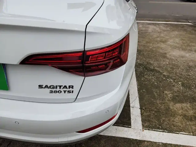 Volkswagen Sagitar — Фото автомобиля 7