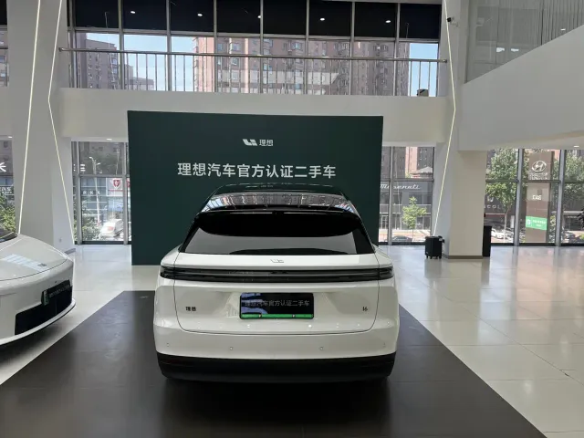 Li Auto i6 — Фото автомобиля 8