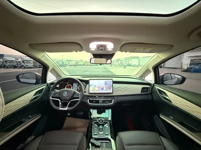 BYD Song MAX — Фото автомобиля 12