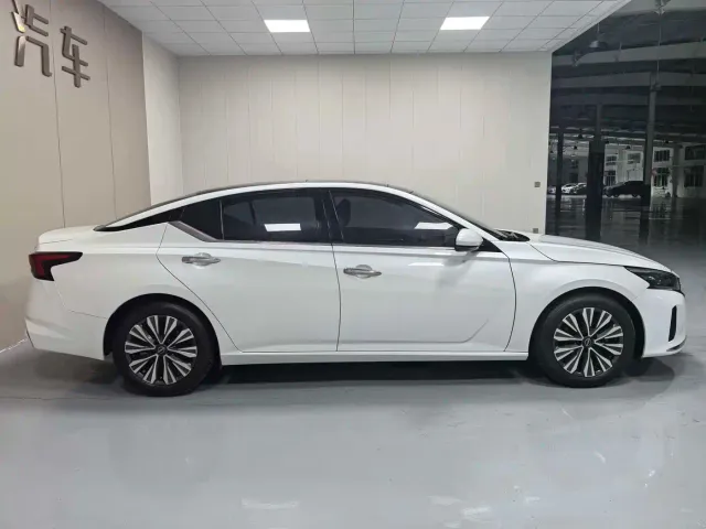 Nissan Teana — Фото автомобиля 8