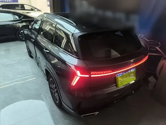 Changan CS75 Plus — Фото автомобиля 4