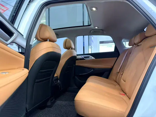 Xpeng P5 — Фото автомобиля 9
