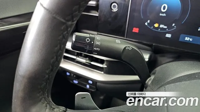 Hyundai Grandeur Grandeur (GN7) 3.5 Бензин 2WD — Фото автомобиля 25