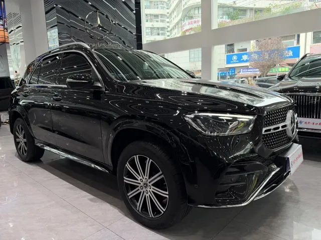 Mercedes-Benz GLE-Class — Фото автомобиля 3