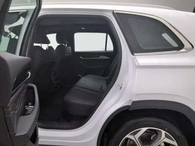 Geely Xingyue L — Фото автомобиля 15