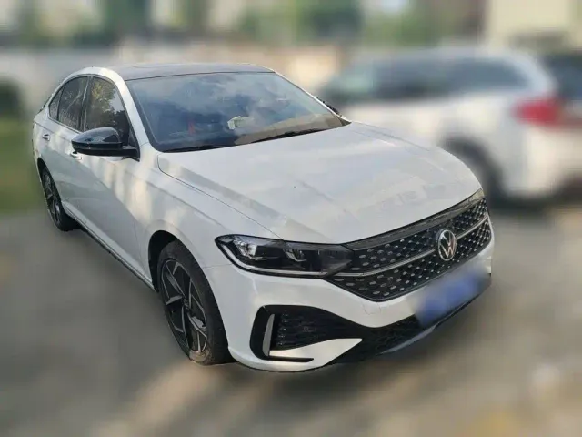 Volkswagen Lavida — Фото автомобиля 23