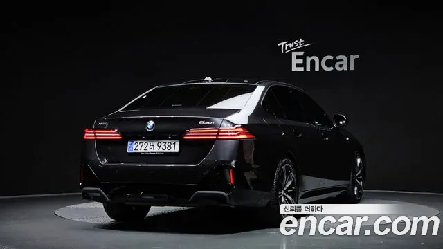 BMW 5-Series 5 серия (G60) 530i xDrive M Sport — Фото автомобиля 2