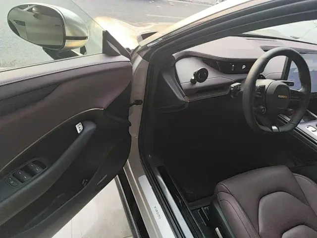 Xiaomi SU7 — Фото автомобиля 15