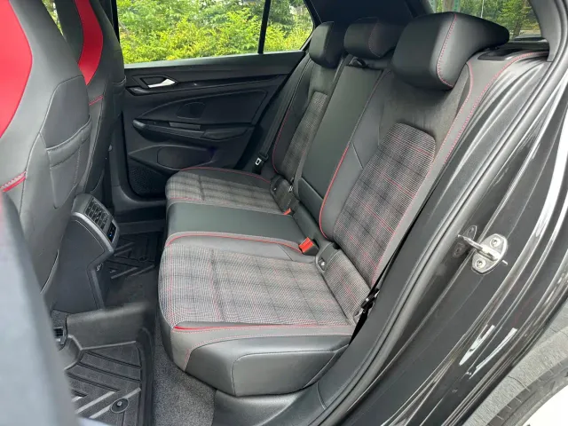 Volkswagen Golf GTI — Фото автомобиля 11