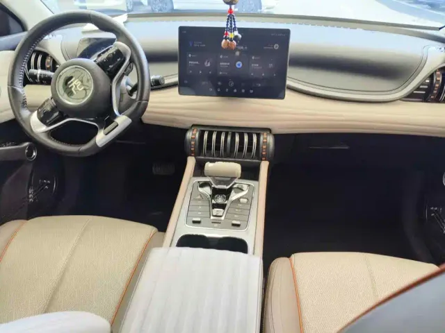 BYD Yuan PLUS — Фото автомобиля 12
