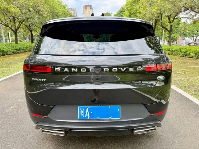 Land Rover Range Rover Sport — Фото автомобиля 5