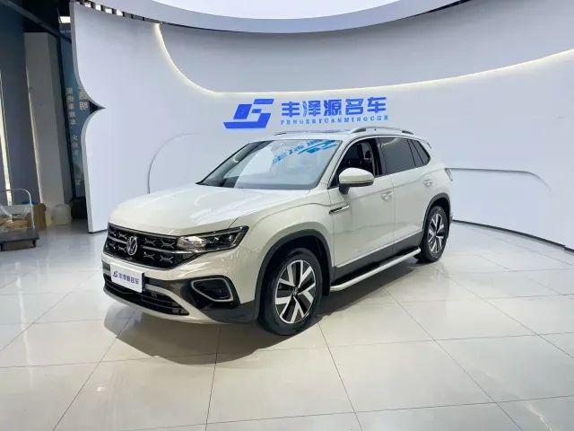 Фотография автомобиля — Volkswagen Tayron
