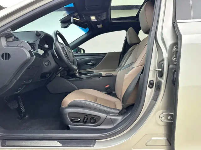 Lexus ES — Фото автомобиля 6