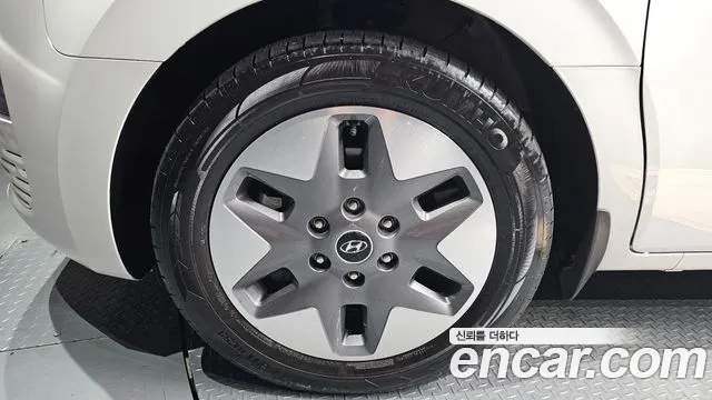 Hyundai Staria Staria 4WD Tourer 9 мест — Фото автомобиля 5