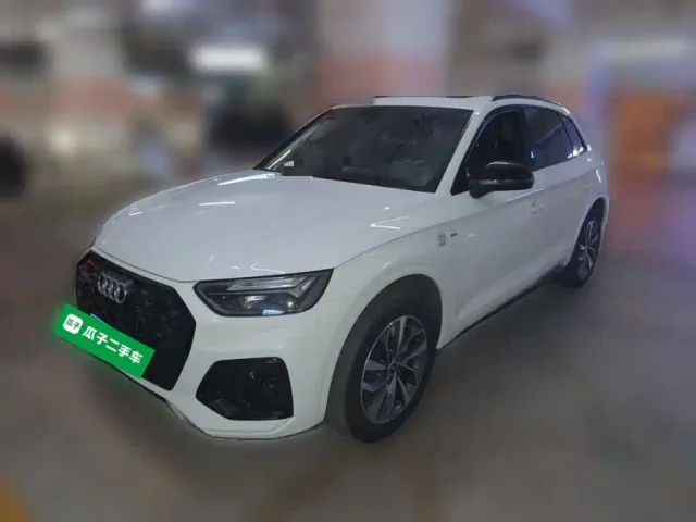 Фотография автомобиля — Audi Q5L