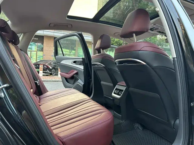 Hongqi H5 — Фото автомобиля 13