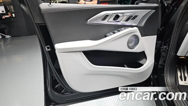 BMW XM — Фото автомобиля 19