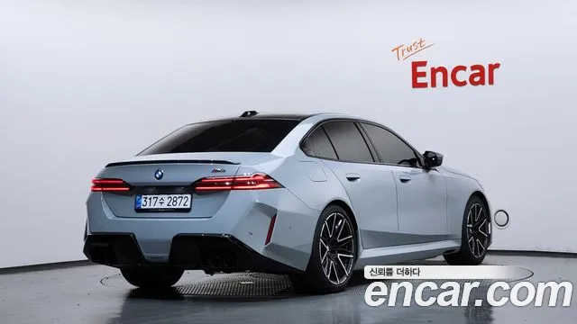 BMW M5 G90 — Фото автомобиля 2
