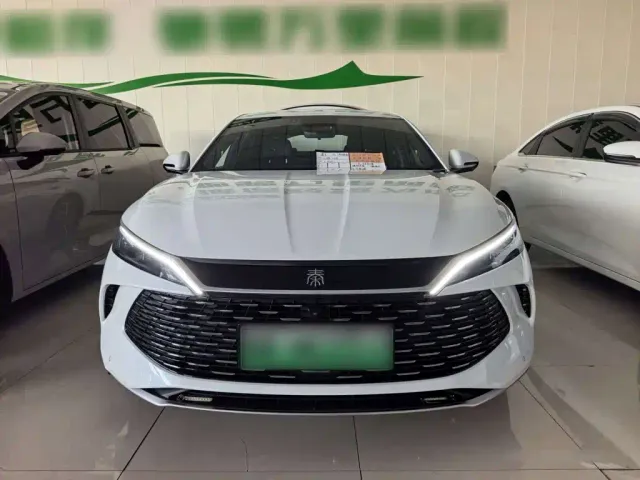 BYD Qin L — Фото автомобиля 25