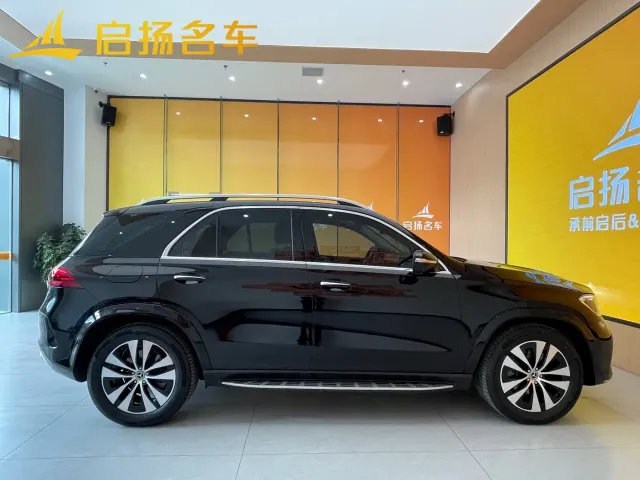 Mercedes-Benz GLE-Class — Фото автомобиля 24